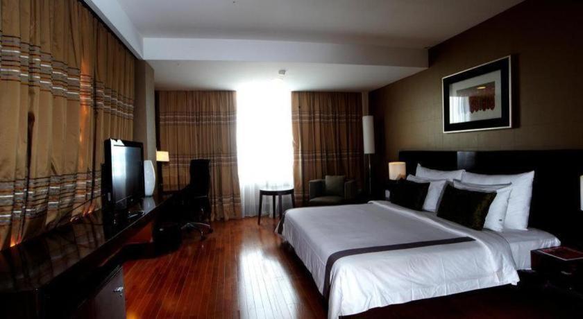 The Arista Hotel Palembang Exterior photo