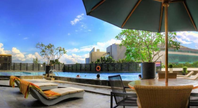The Arista Hotel Palembang Exterior photo